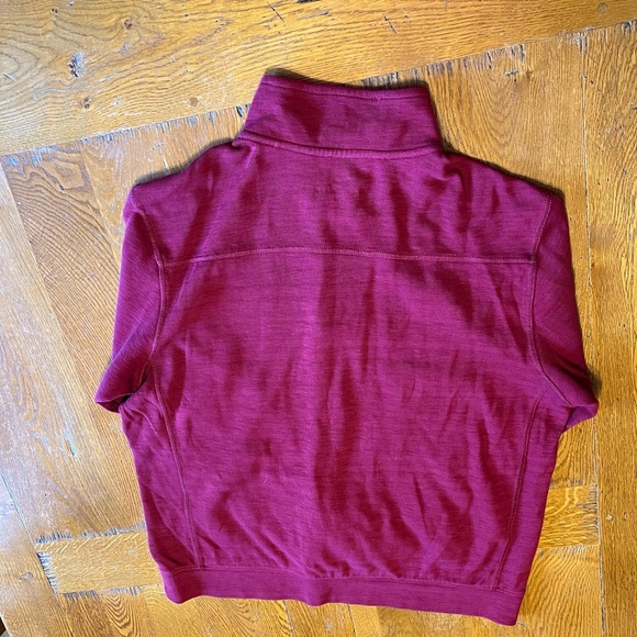 NWOT Tommy Bahama men’s M red/maroon textured 1/4 zip, Smokefree home - Picture 7 of 13
